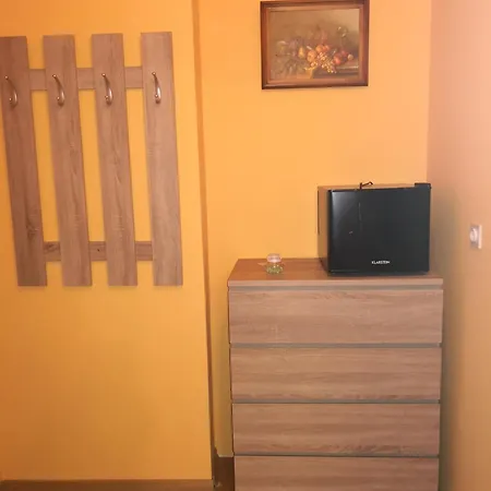 Pri Storklji 3*