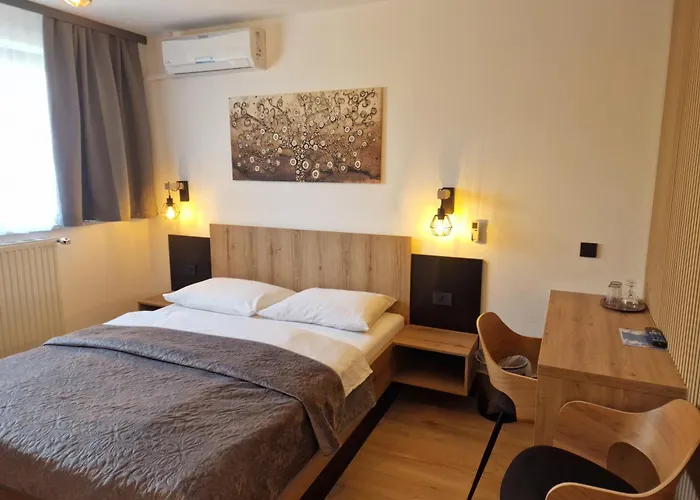 Guest house Pri Storklji