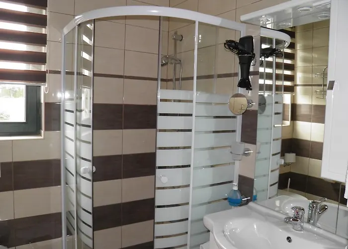 Guest house Pri Storklji 3*