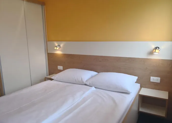 Pri Storklji Hiša za goste 3*